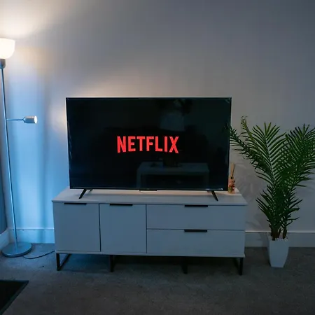 Trivara Homes 公寓