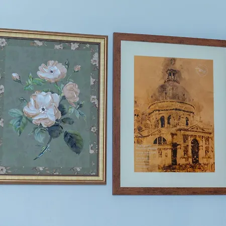 Trivara Homes 公寓 *