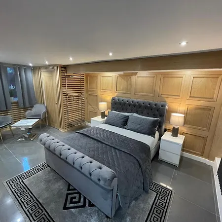 Casa de hóspedes Hendham House - Near Etihad Stadium, Coop Live Arena, Ao Arena, Piccadilly Train Station & Centre