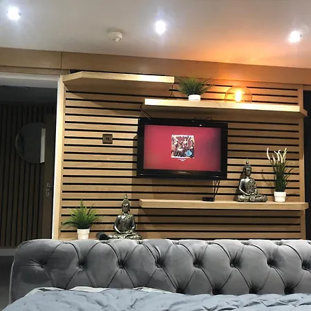 Hendham House - Near Etihad Stadium, Coop Live Arena, Ao Arena, Piccadilly Train Station & Centre Casa de hóspedes Manchester