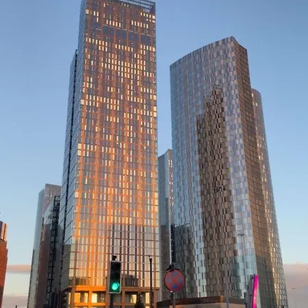 Hendham House - Near Etihad Stadium, Coop Live Arena, Ao Arena, Piccadilly Train Station & Centre 2* Manchester