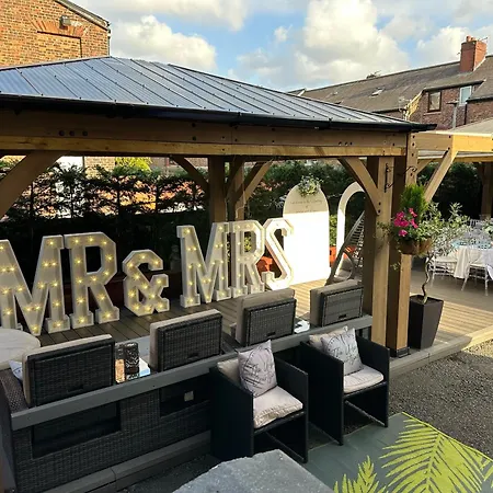 Hendham House - Near Etihad Stadium, Coop Live Arena, Ao Arena, Piccadilly Train Station & Centre 2* Manchester