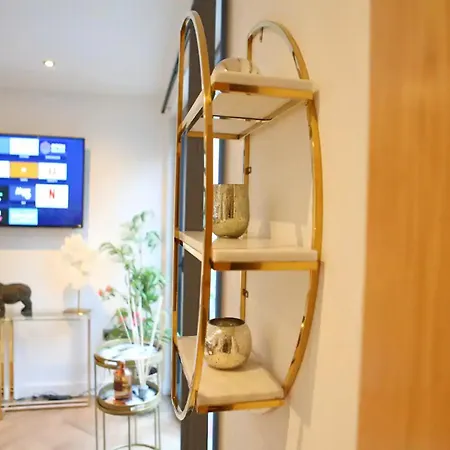 Super King Penthouse Minutes From Arndale Centre - Pass The Keys מלון דירות מנצ'סטר