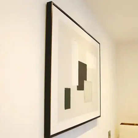 Aparthotel Super King Penthouse Minutes From Arndale Centre - Pass The Keys