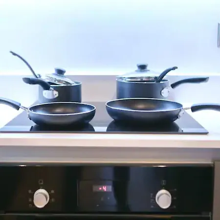 Super King Penthouse Minutes From Arndale Centre - Pass The Keys Aparthotel Manchester