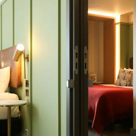 The Reach At Piccadilly, Manchester, A Tribute Portfolio 4* Manchester
