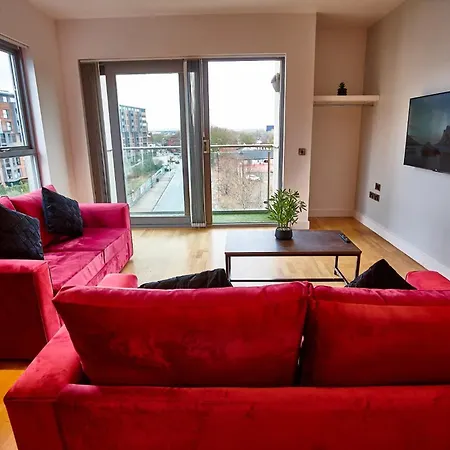 The Rose Quartz * Manchester