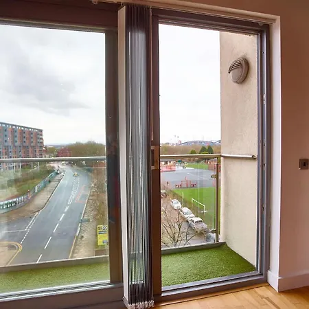 The Rose Quartz * Manchester