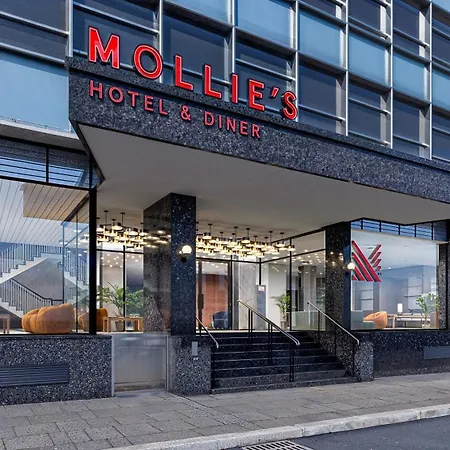 Mollie's 4*