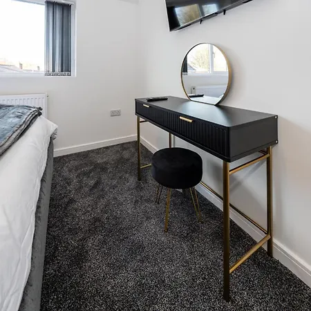 Vakantiehuis Modern 5-bed Ev Centre 10 Min