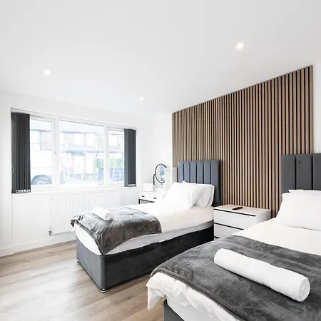 Vakantiehuis Modern 5-bed Ev Centre 10 Min Manchester