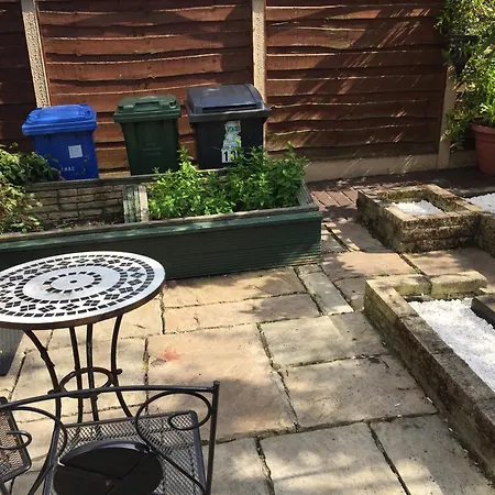02 Chesterton Grove
