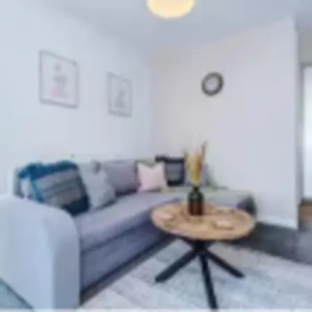 Stylish House In With Pool Table بيت للعطل *