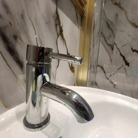 Ferienhaus Charming Tudor White House Free Wifi