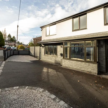 Modern 5-bed Ev Centre 10 Min Vakantiehuis *