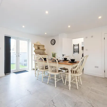 Modern 5-bed Ev Centre 10 Min Vakantiehuis Manchester