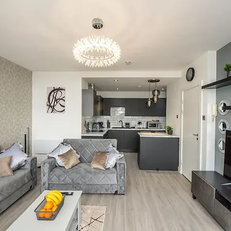 *superb Location* 18th Floor *