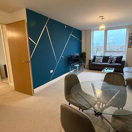 Luxury 5 Bed Centre مانشستر