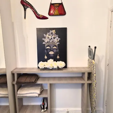 Stylish Private Flat Close To Centre!