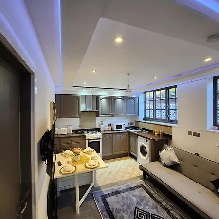 Daire Charming Duplex Free Wifi Old Trafford Manchester