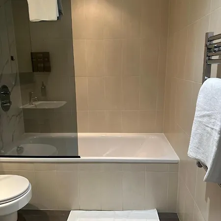 Apartament Riverview - Balcony - 4 Guests - Near Old Trafford Manchester