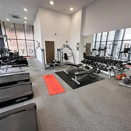 The Urban Nest - King Bed, Walk To C-centre Manchester