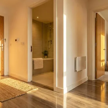 Convenient 2 Bedroom