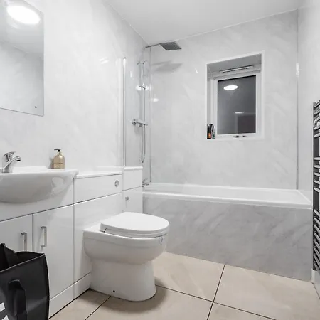 The Ideal Urban 4br - Coop - Etihad - Parking - Ev Manchester