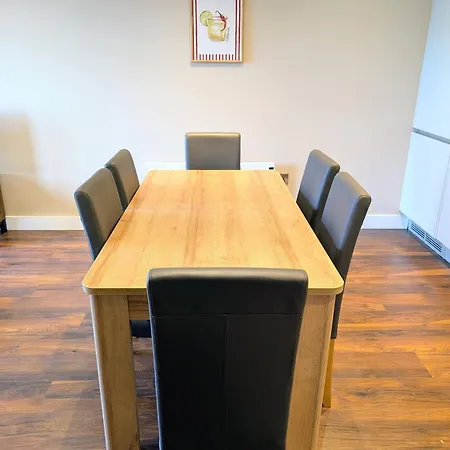 The Urban Nest - King Bed, Walk To C-centre * Manchester