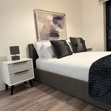 Modern 2br In M5, Man United Stadium, And Mediacity *