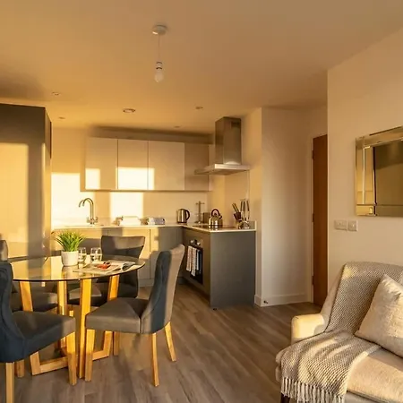 Convenient 2 Bedroom Appartement *