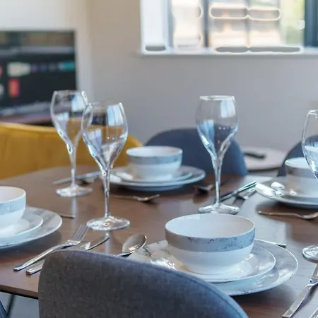 Spacious Salford Quays Apartment, Prime Location * マンチェスター