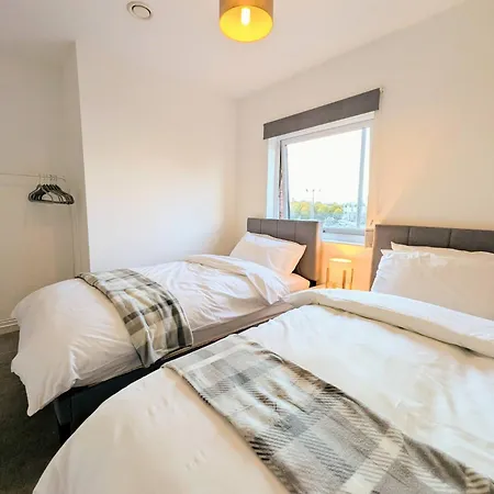 The Urban Nest - King Bed, Walk To C-centre * Manchester