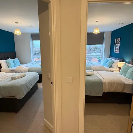 Luxury 5 Bed Centre مانشستر