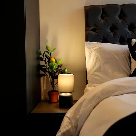 Modern 2 Bed, 2 Bath With Ensuite By Avalora Short Lets & Serviced Salford, Near Tram Manchester, Train Station, Parking * Манчестер