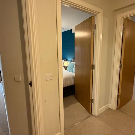 Luxury 5 Bed Centre *