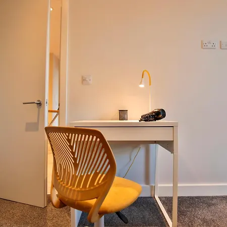 Apartment 40 Percent Off Monthly 2 Bed Modern Near Piccadilly - Parking - Fast Wifi