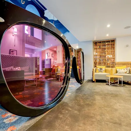 Portland By Sunday Hotel 3*