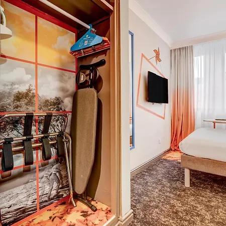 Portland By Sunday 3*