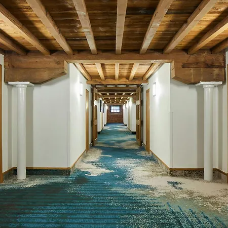 Marriott Victoria & Ξενοδοχείο