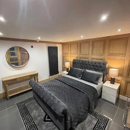 Hendham House - Near Etihad Stadium, Coop Live Arena, Ao Arena, Piccadilly Train Station & Centre 2*