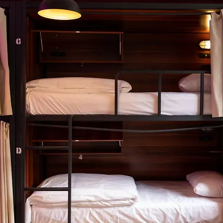 Hostel Malacuna