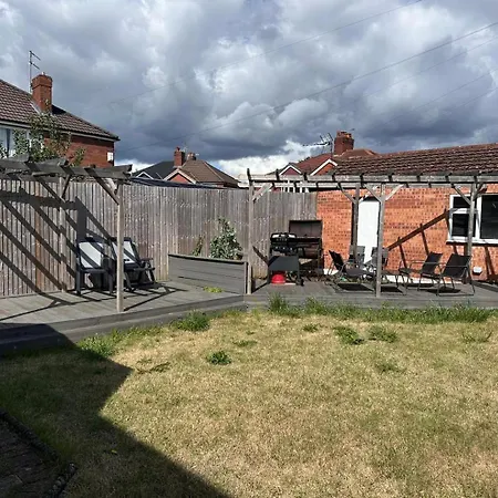 5br Jacuzzi, Garden & Parking 別荘 *