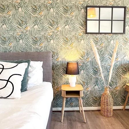 Contractor By Furnished * Manchester