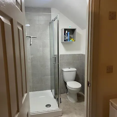 Comfortable En-suite Double Room-m16 Проживание в семье