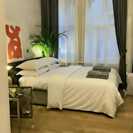 Piccadilly Private And Bathroom Проживание в семье *