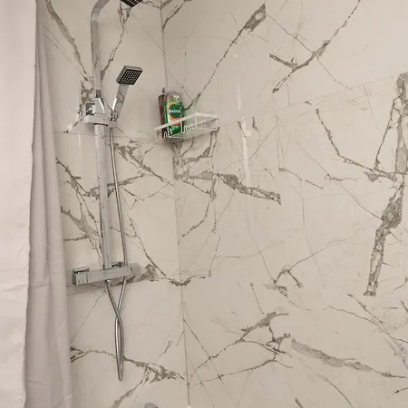 B&B Elegant And Modern 3 Double Bedroom Near Centre Entire House Parking 맨체스터