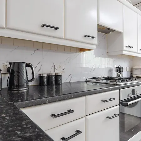 Stylish 4bd Townhouse - Centre - O2 Apollo Dom wakacyjny
