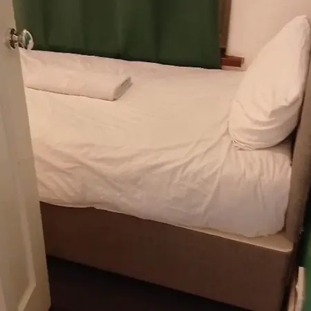 Comfy 3br - Pool Table - Games - Sleeps 8 Manchester