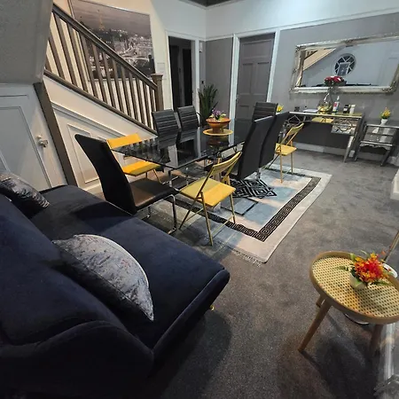 Quarto em Acomodações Particulares Luxury Free Wifi Old Trafford